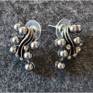 Vintage Gun Metal Faux Pear and Rhinestone Earring posts, In great condition